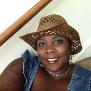 Meet your Posher, Nakia